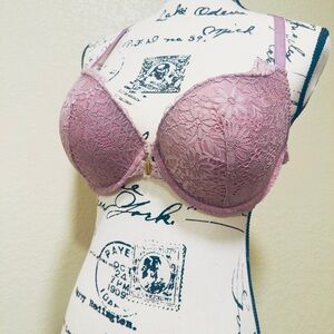 Auden Lace Underwire Bra in Mauve
